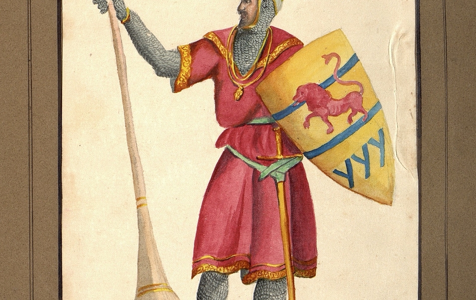 Homme de face avec le visage de profil tenant une lance beige dans la main droite et un bouclier dans la main gauche.  L'homme est vêtu d'une tunique rouge bordée d'or sur une cotte de mailles et porte des chausses de fer aux éperons d'or.  Une longue épée est suspendue à sa ceinture.  Il est coiffé d'un heaume gris avec une plume rose.