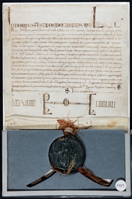 Parchemin manuscrit, dont le texte est retranscrit ci-contre.