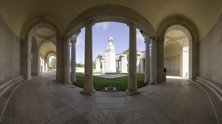 Photographie contemporaine du cimetière militaire du Faubourg d'Amiens (Arras)