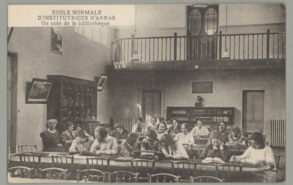 Ancienne Carte Postale - Arras (62) - L'École Normale - Début 1900